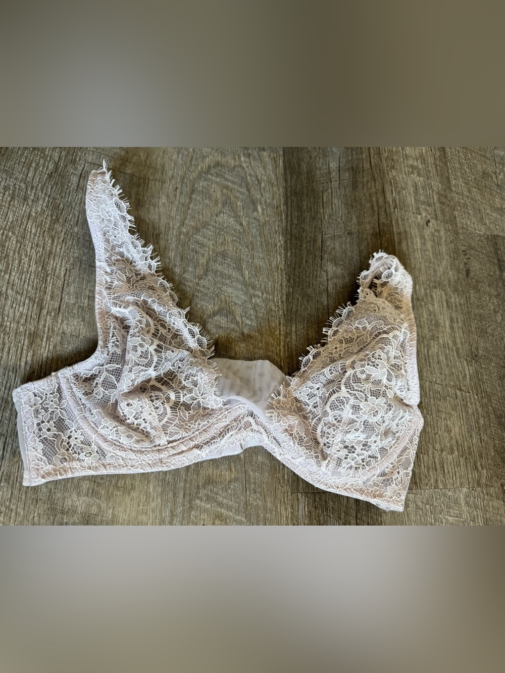 Victoria’s Secret Dream Angels Underwire Plunge Bra 34B Sheer Floral Lace